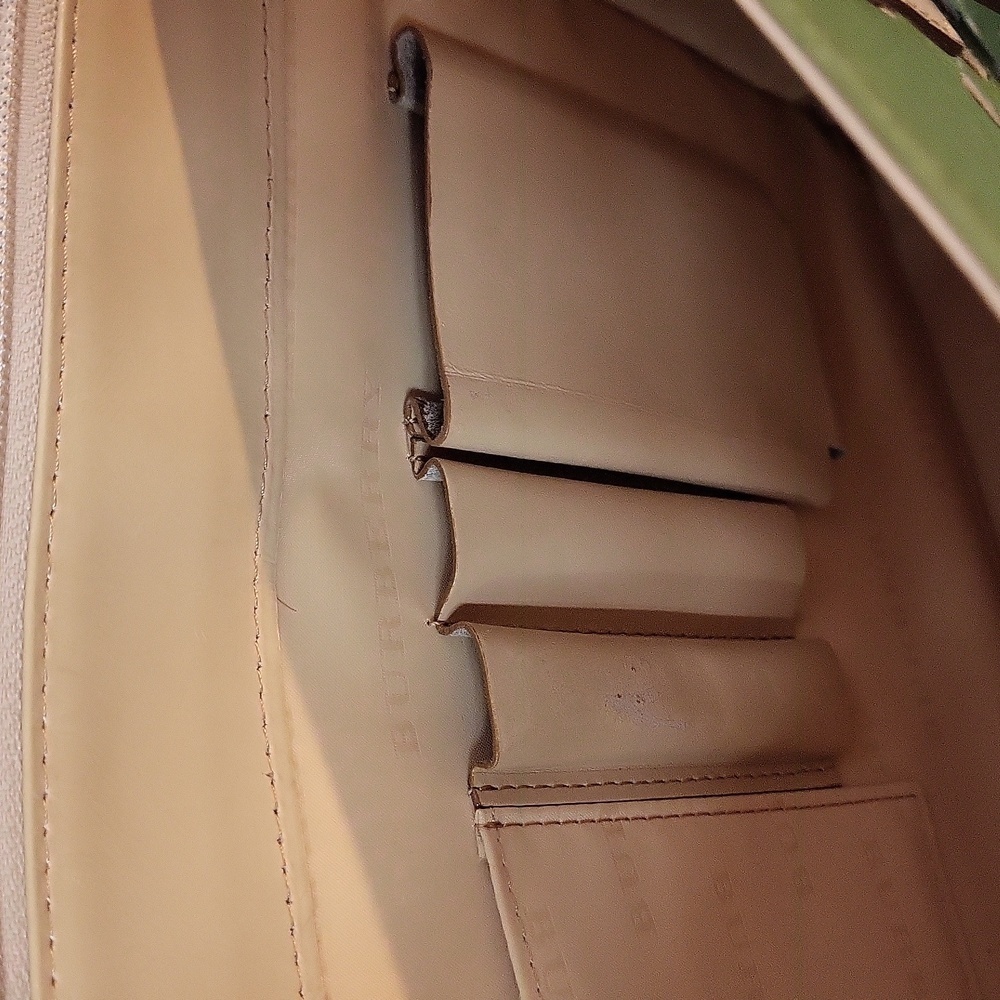 Burberry Green Tote - Picture 13 of 14